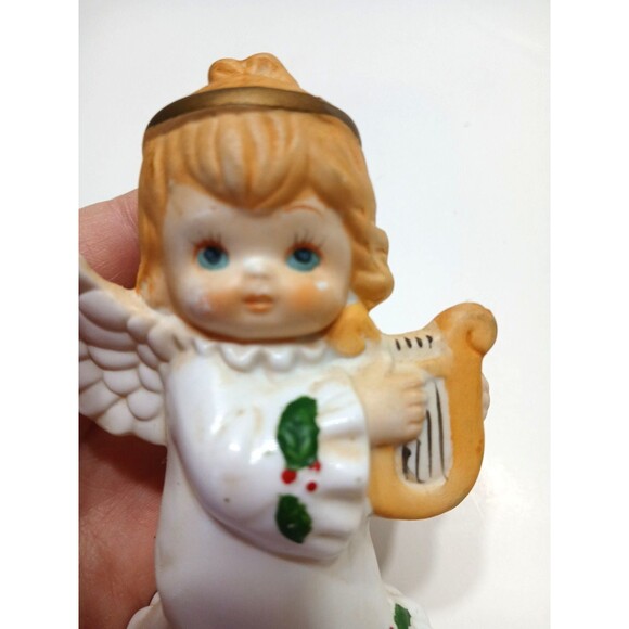 Homco Vintage Angel With Harp Holly Berries 4 Inches Tall Christmas Innocence - Picture 2 of 9